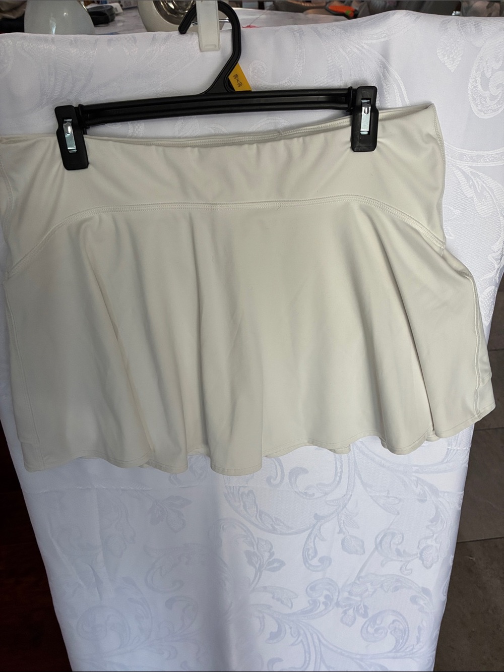 Old Navy Cream Circle Skort
